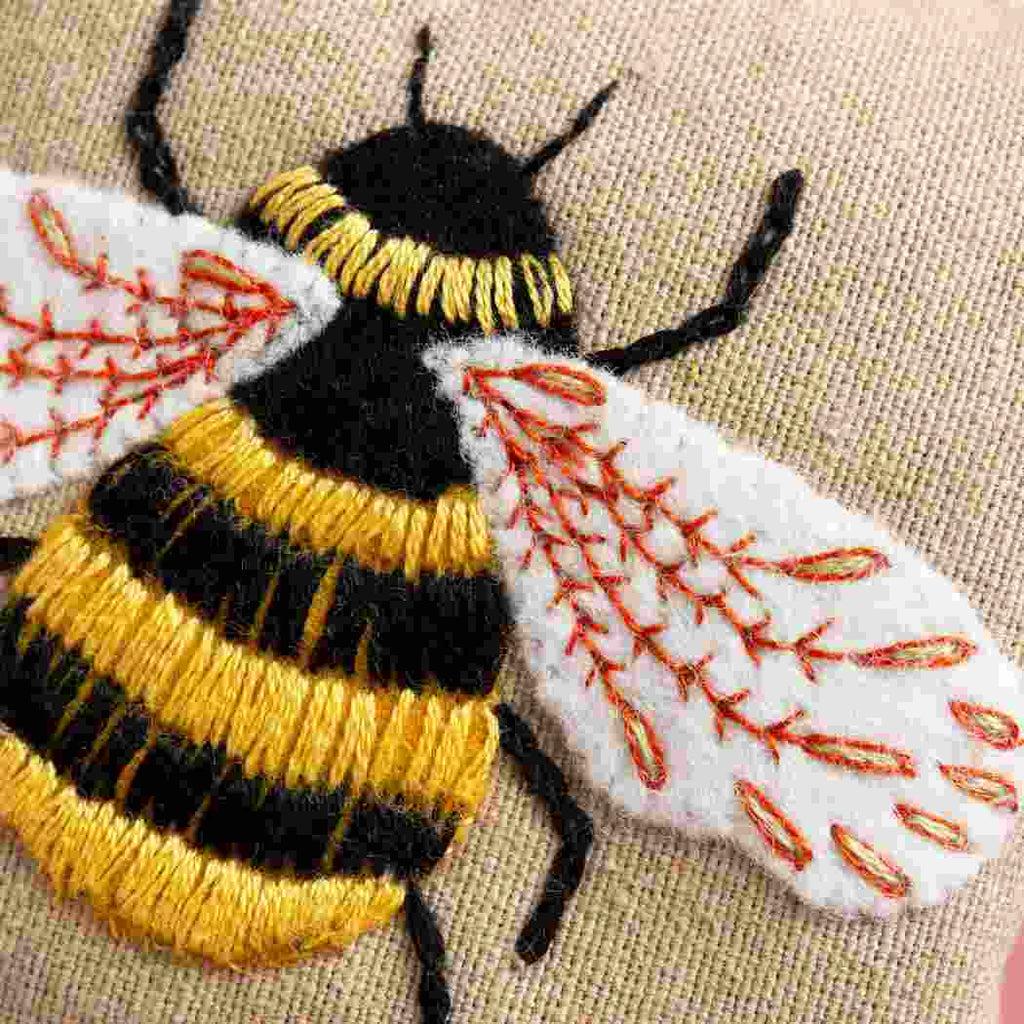 Corinne Lapierre Kit Bee Linen Lavender Bags