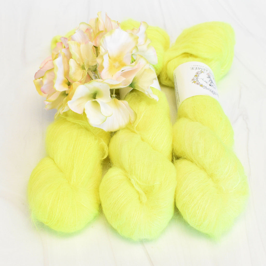 La Bien Aimee Buzz (Neon) Kumo