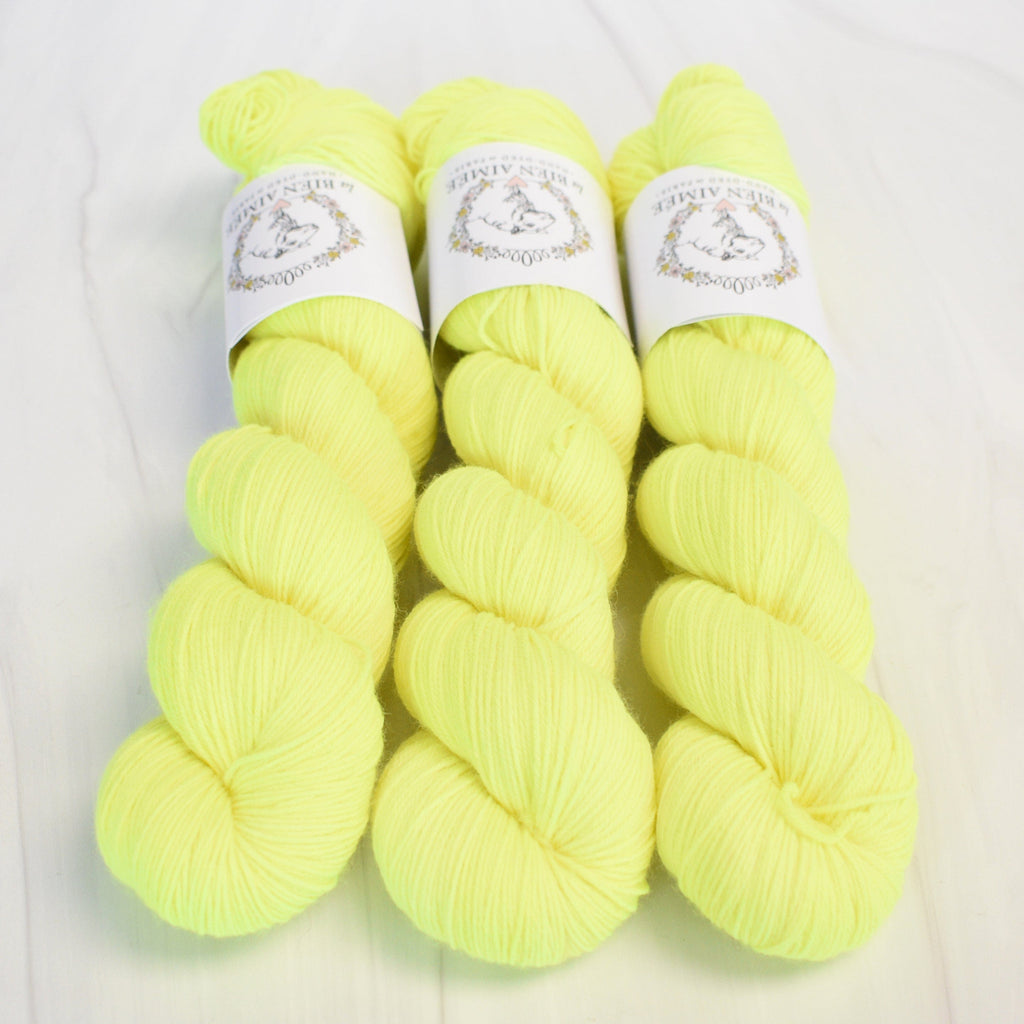 La Bien Aimee Buzz (Neon Yellow) Super Sock