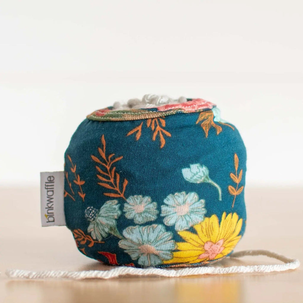 Binkwaffle Notions Cozy Cake - Cupcake Cake