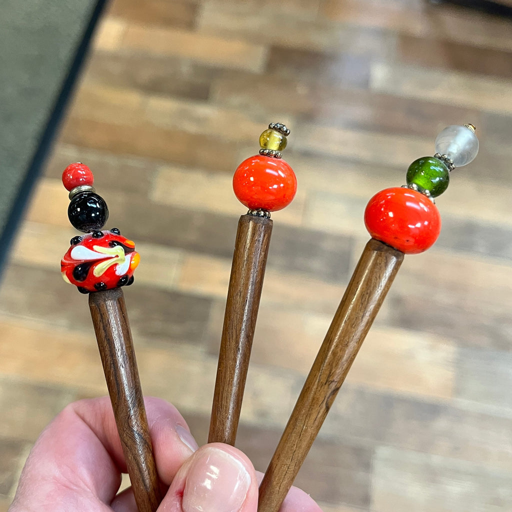 0 Tools & Gifts Shawl Pins