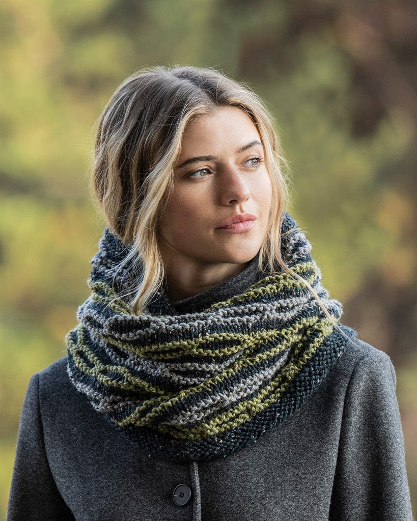 Blue Sky Fibers Kit Chain of Lakes Cowl Kit
