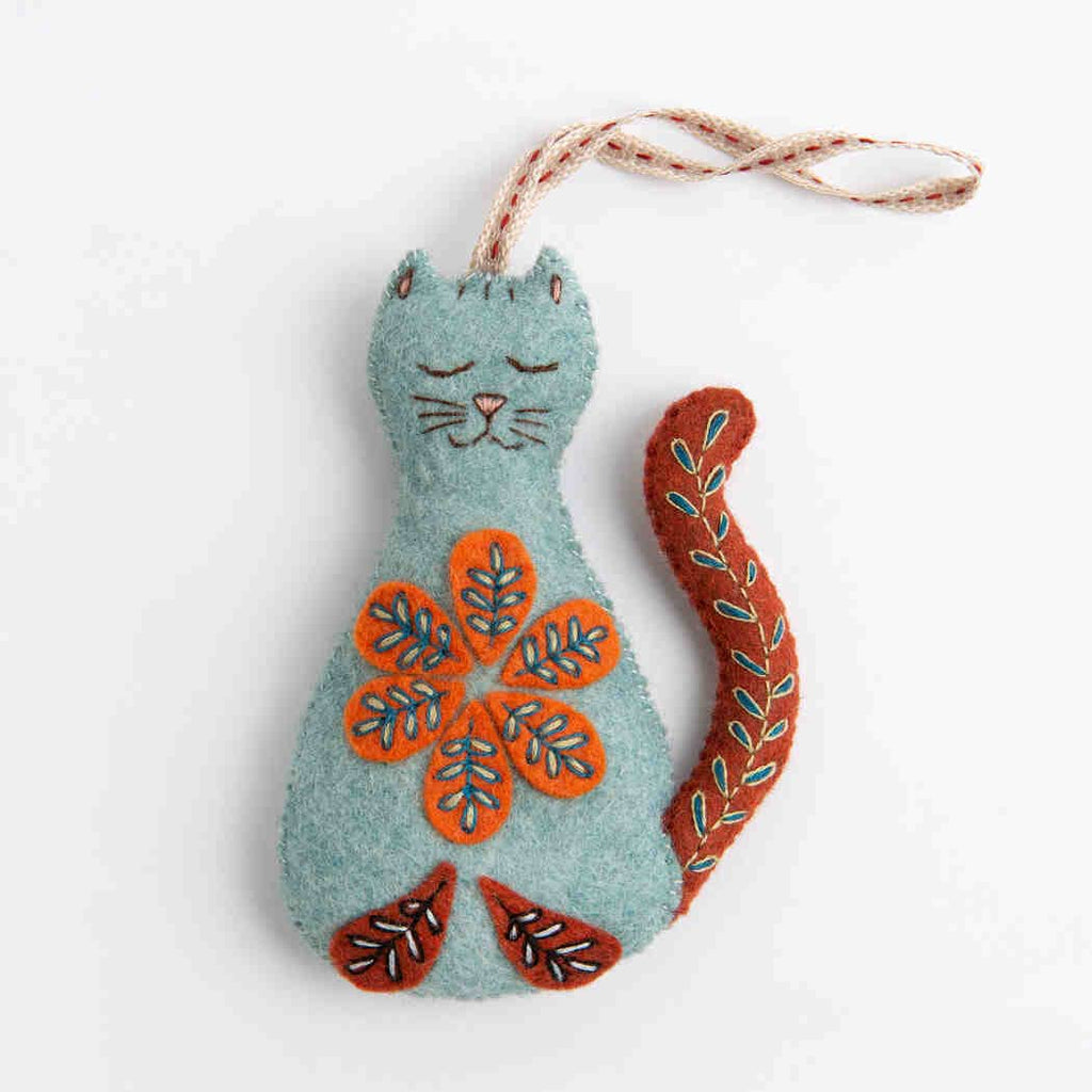 Corinne Lapierre Kit Folk Cat Mini Felt Craft Kit