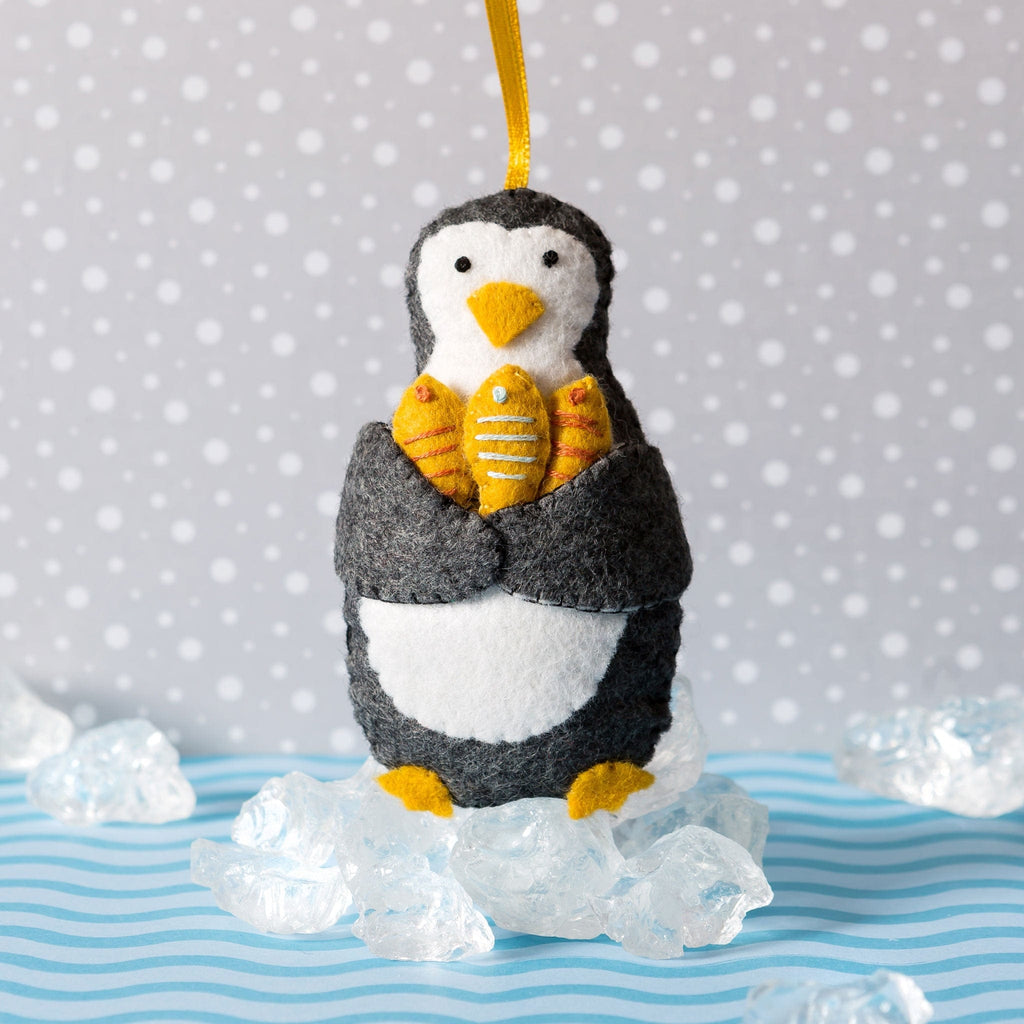 Corinne Lapierre Kit Penguin Mini Felt Craft Kit