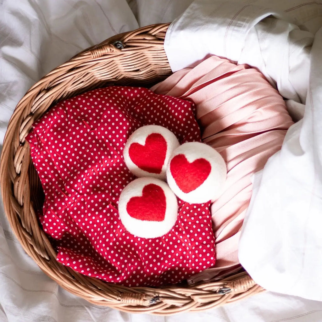 Friendsheep Tools & Gifts Red Heart Trio Dryer Ball - set of 3