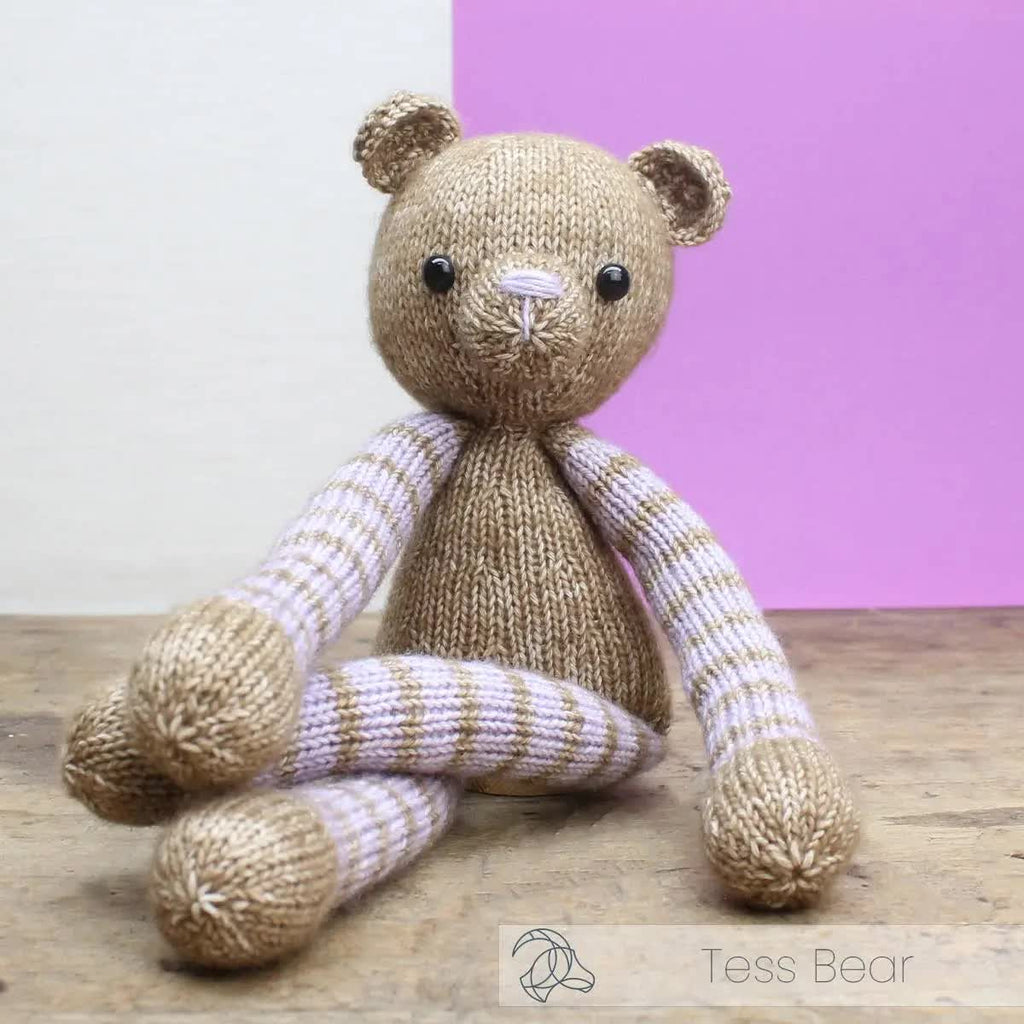 Hardicraft Kit Tess Bear Knitting Kit