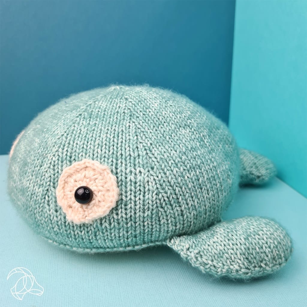 Hardicraft Kit Willy the Whale Knitting Kit