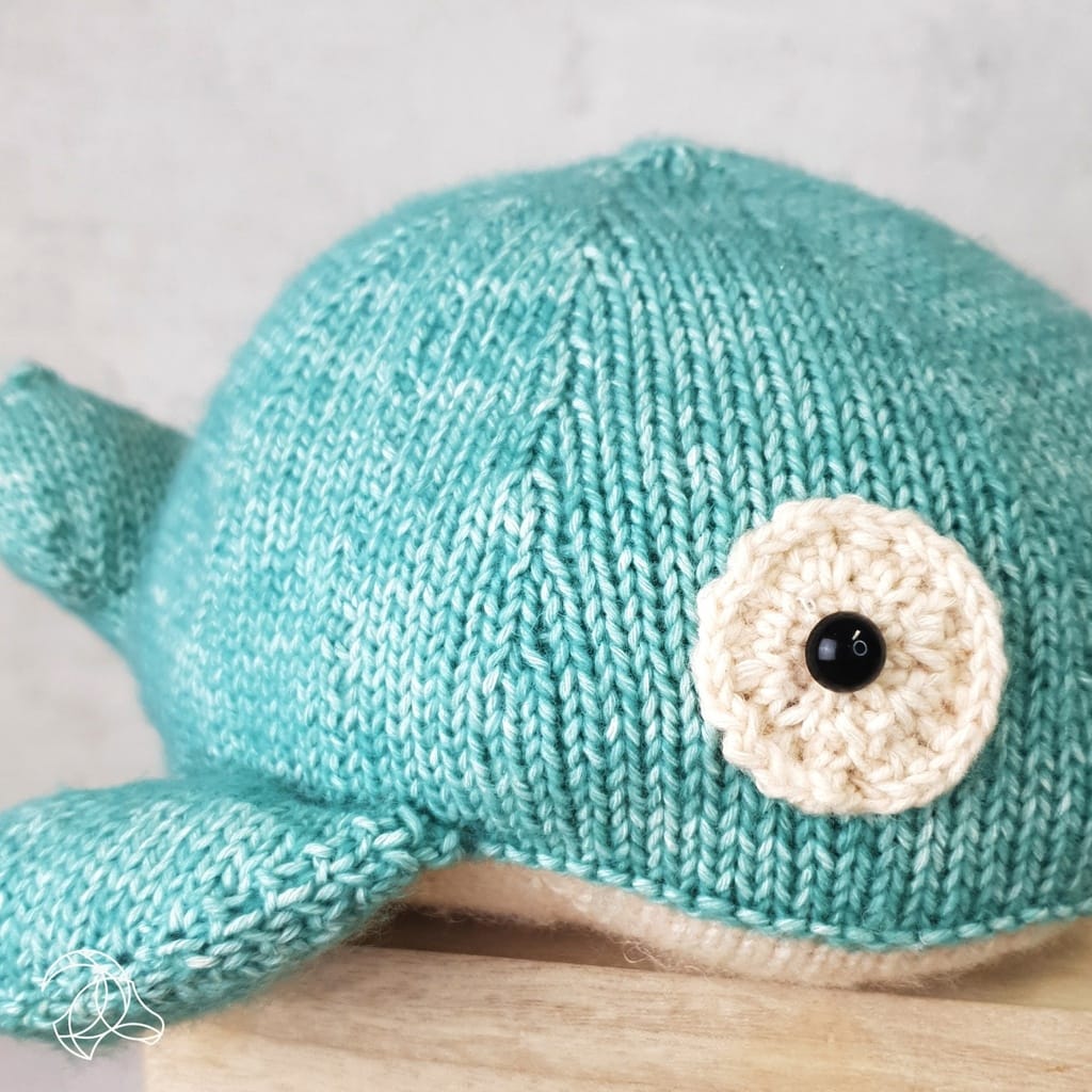 Hardicraft Kit Willy the Whale Knitting Kit
