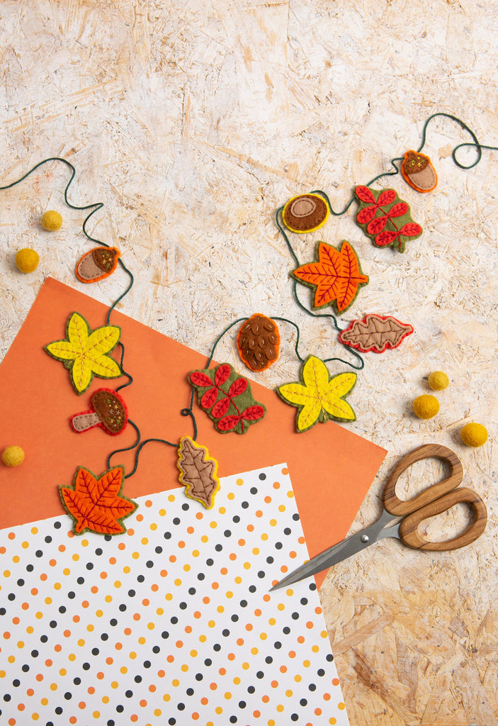 Hawthorne Handmade Kit Autumn Garland Felt Craft Kit