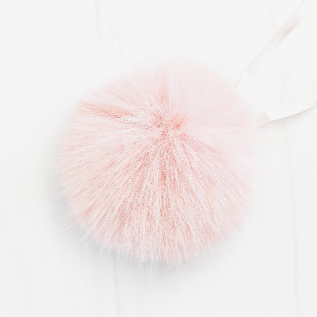 Ikigai Fiber Tools & Gifts Blush Luxe Faux Fur Poms