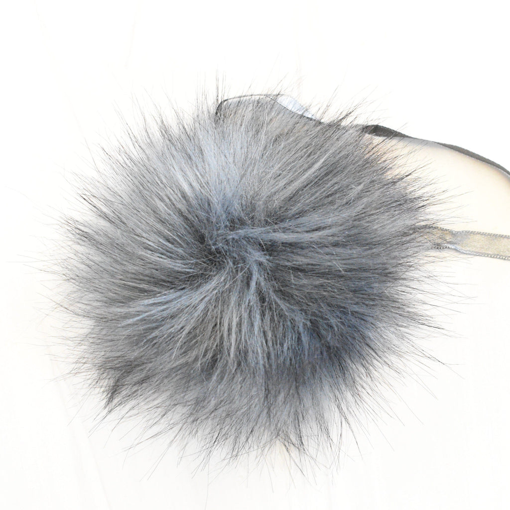Ikigai Fiber Tools & Gifts Steel Faux Fur Poms
