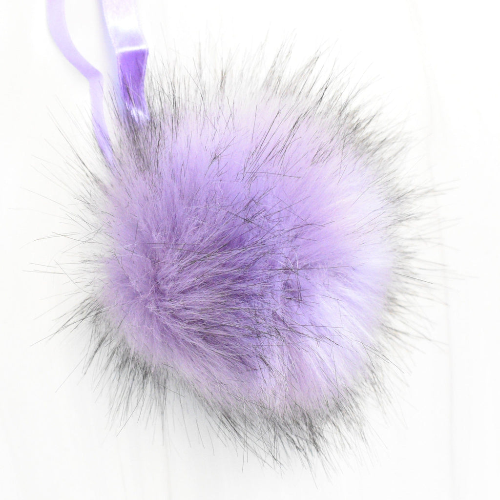 Ikigai Fiber Tools & Gifts Wisteria Faux Fur Poms