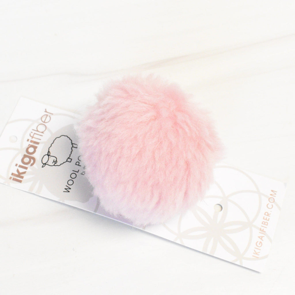 Ikigai Fiber Tools & Gifts Pink Wool Poms 8cm