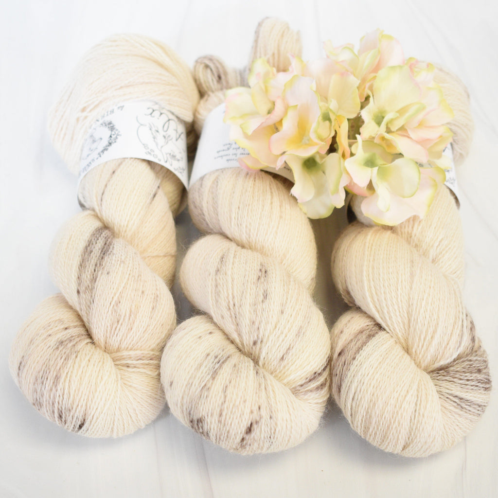 La Bien Aimee Yarn Vanilla Bean Alix