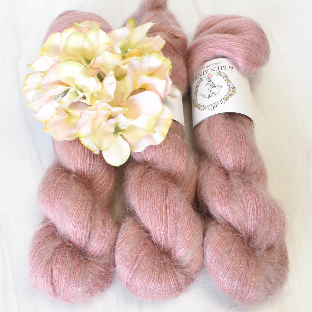 La Bien Aimee Yarn Boid de Rose Soyeux
