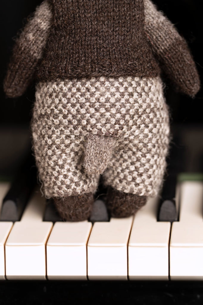 Laine Publishing Books Chez Myrtil : More seamless friends to knit & love