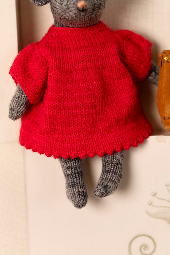 Laine Publishing Books Chez Myrtil : More seamless friends to knit & love