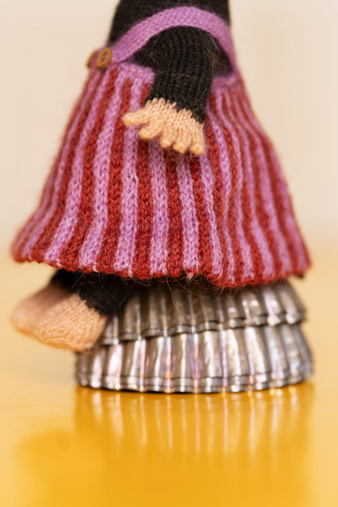 Laine Publishing Books Chez Myrtil : More seamless friends to knit & love