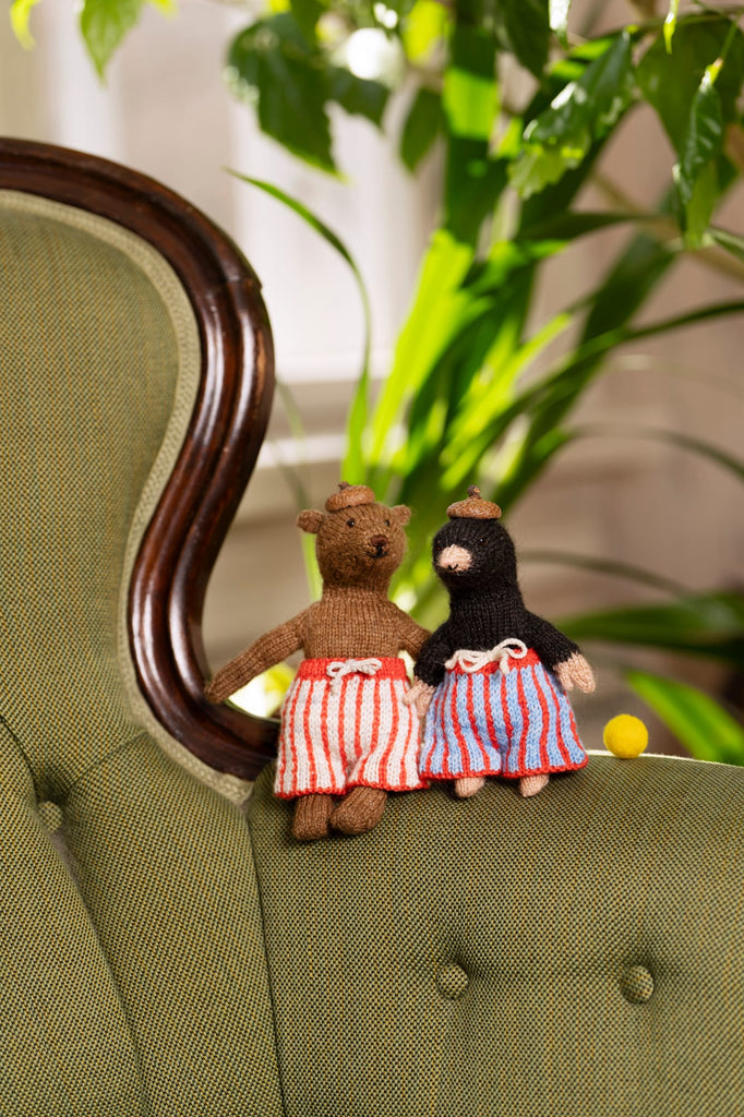 Laine Publishing Books Chez Myrtil : More seamless friends to knit & love