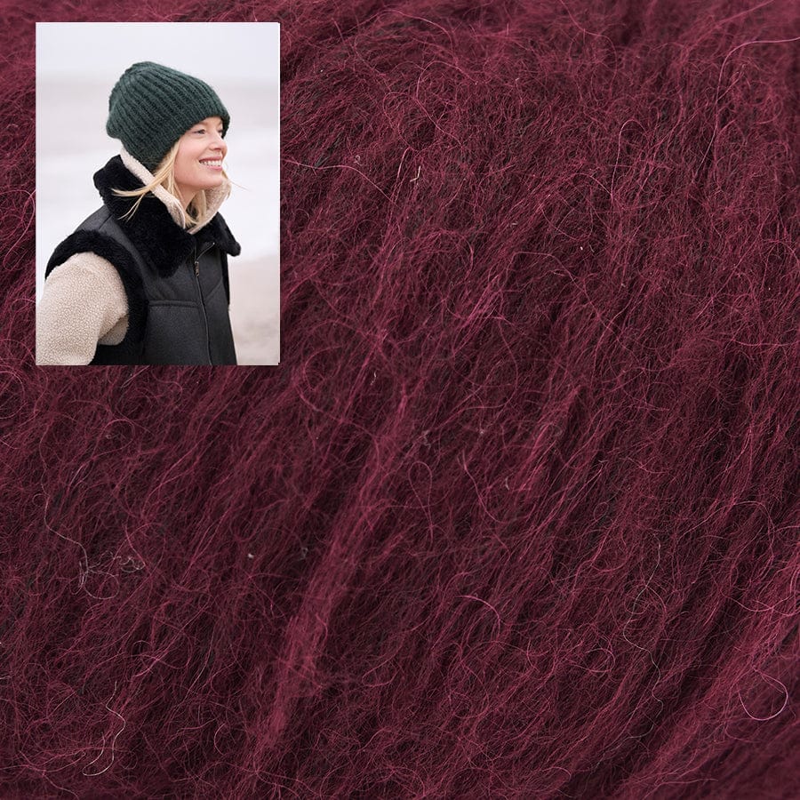 MODE at Rowan Kit 020 Cranberry SANDBANK Hat Kit