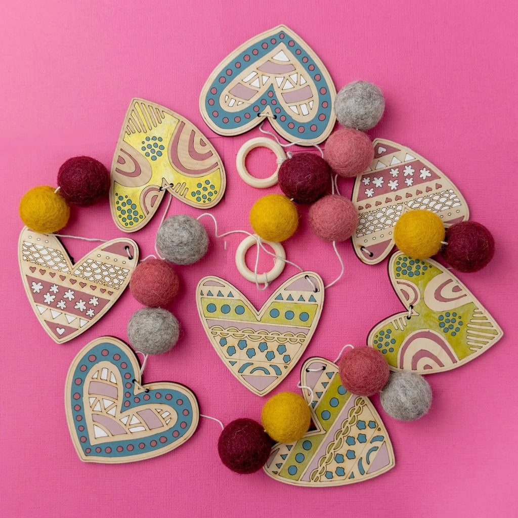 Woodsy Craft Co. Kit Heart DIY Garland Kit