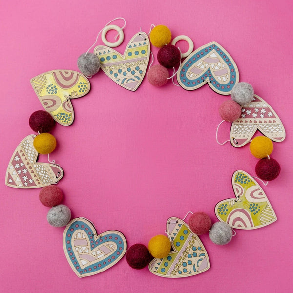 Woodsy Craft Co. Kit Heart DIY Garland Kit