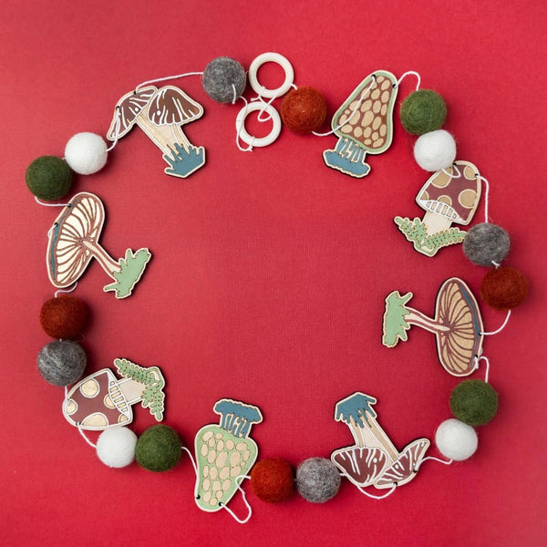 Woodsy Craft Co. Kit Mushroom DIY Garland Kit