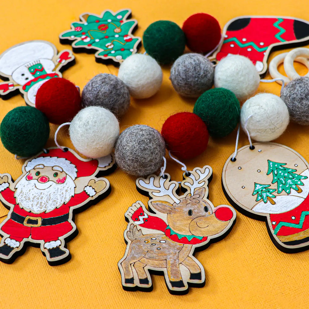 Woodsy Craft Co. Kit Verry Merry Ornament Garland Kit