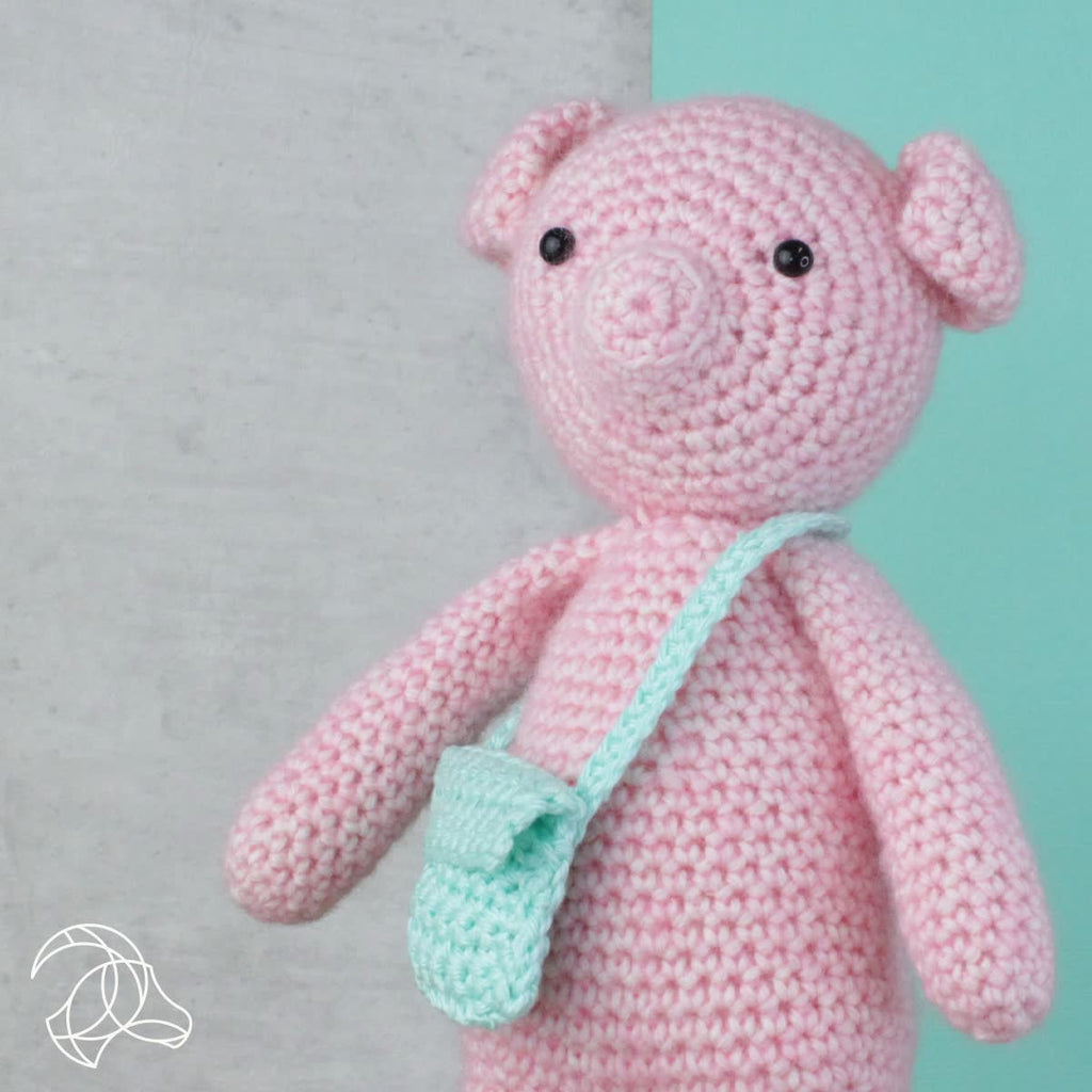 Hardicraft Betty Pig Crochet Kit